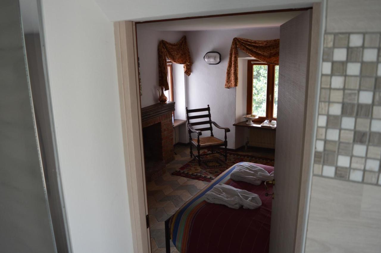 L'Uovo E La Faina Bed & Breakfast Busca Exterior photo
