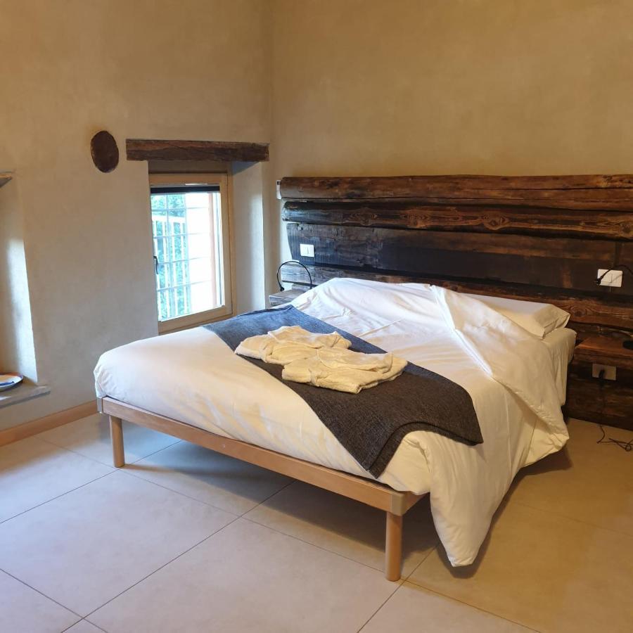 L'Uovo E La Faina Bed & Breakfast Busca Exterior photo